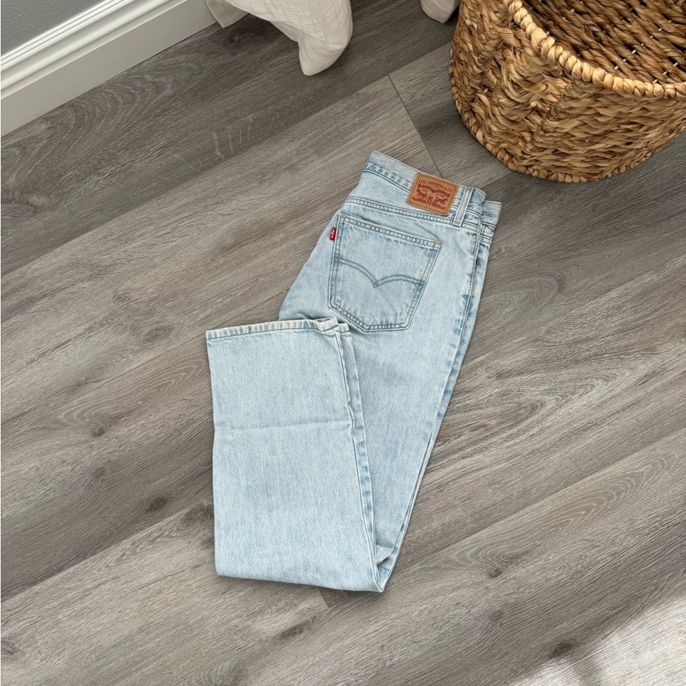 Levi Low Pro Jeans